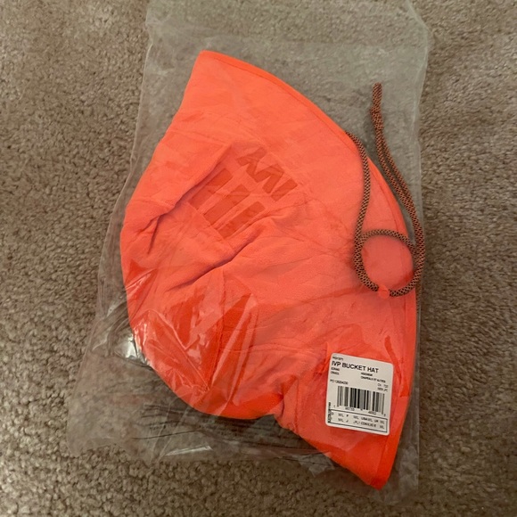 Ivy Park x Adidas bucket hat - Picture 4 of 7